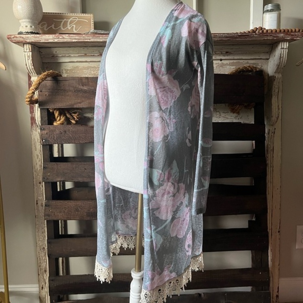 ๐ Kimono in Pink/Gray/Mint Size Small